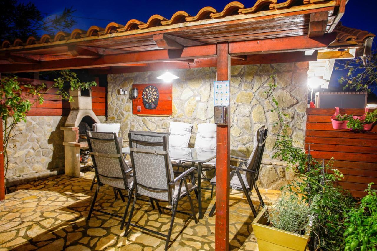 Holiday Home Casa Bianca Malinska Buitenkant foto