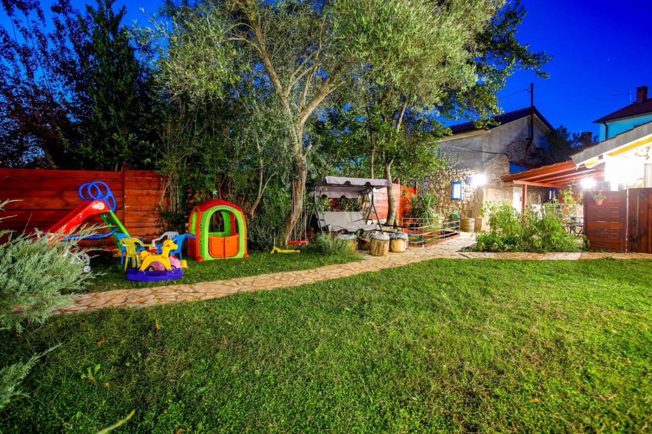 Holiday Home Casa Bianca Malinska Buitenkant foto