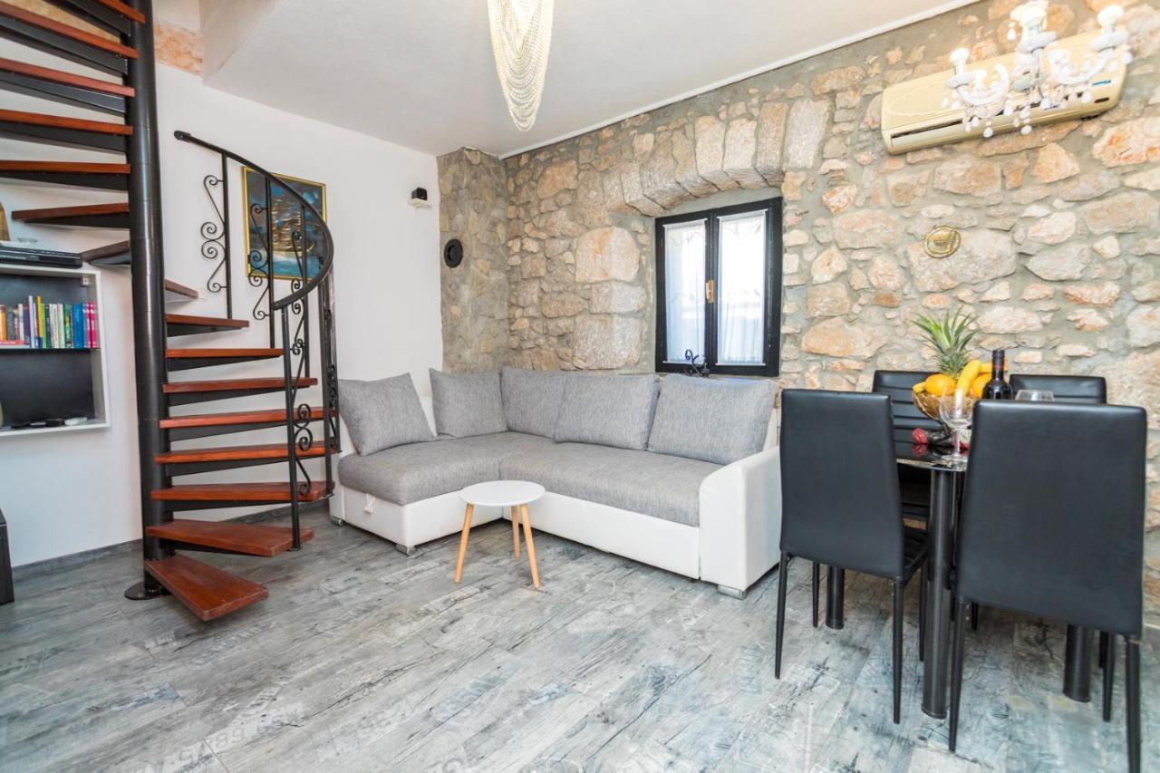 Holiday Home Casa Bianca Malinska Buitenkant foto