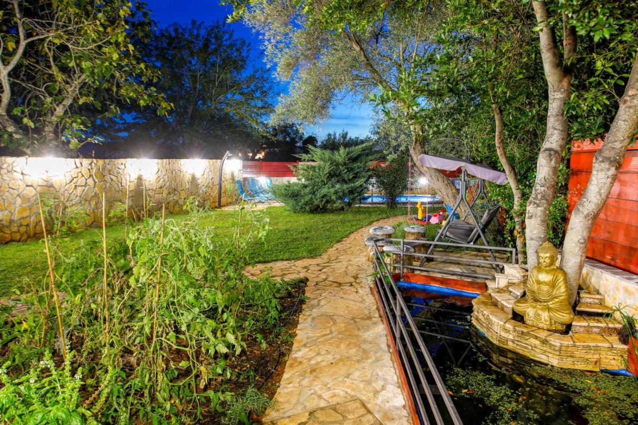 Holiday Home Casa Bianca Malinska Buitenkant foto
